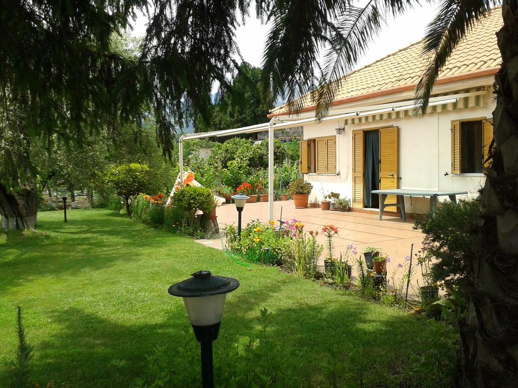Villa Etna Piedimonte Etneo Eksteriør billede